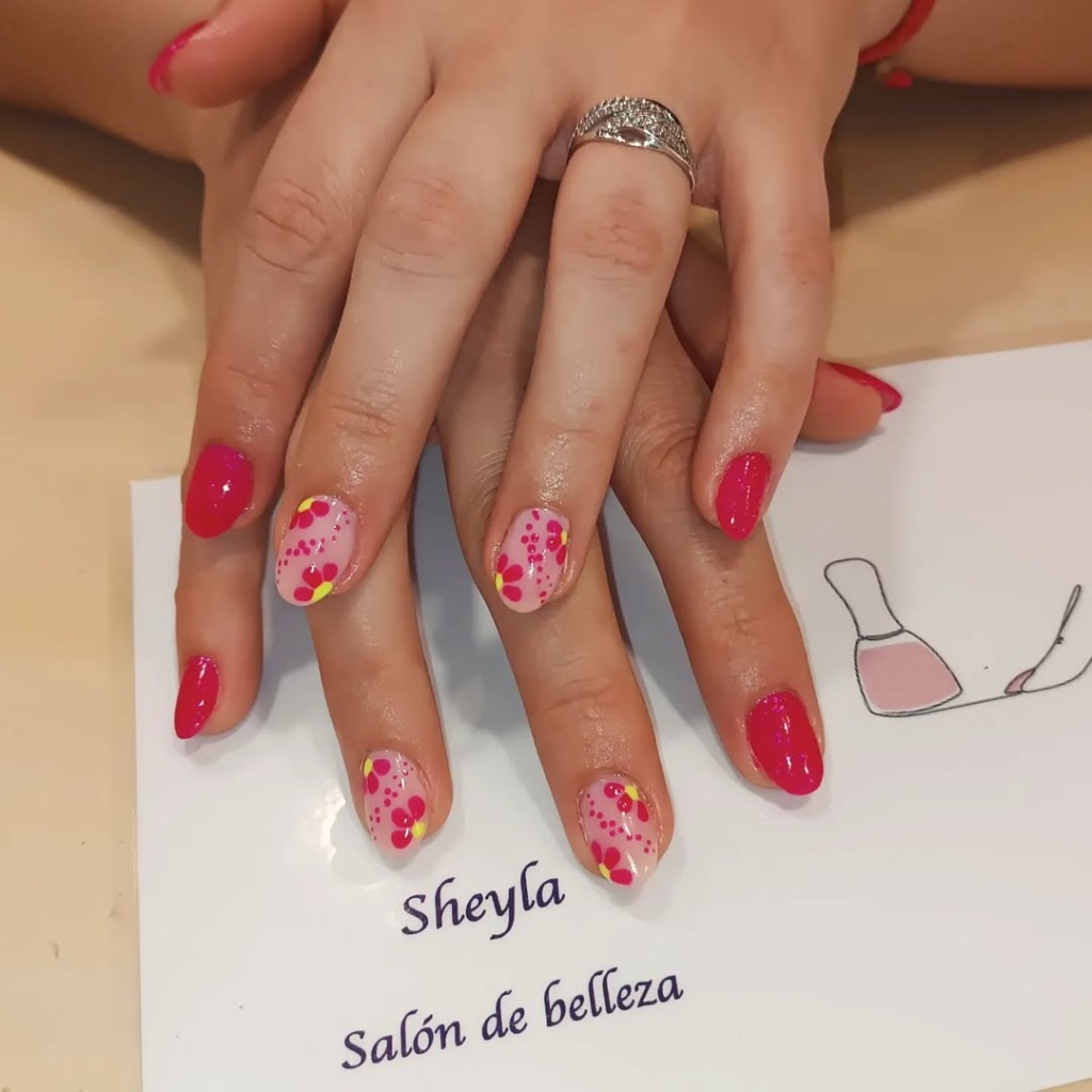 Manicura rosa